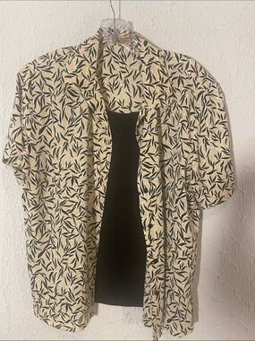 Notations Cream and Black Leaf-Print Short Sleeve Shirt Jacket